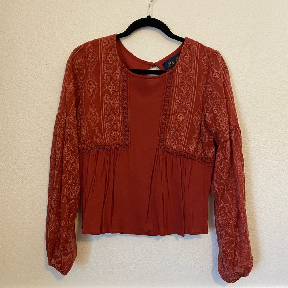 Patterned long sleeve top